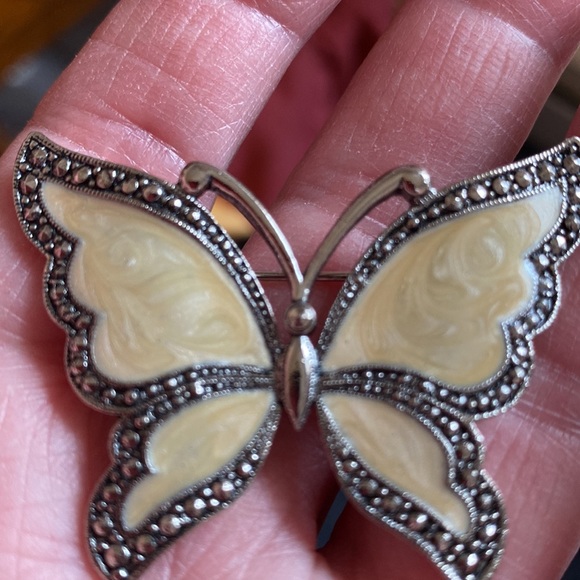 Avon Butterflies - Picture 2 of 7